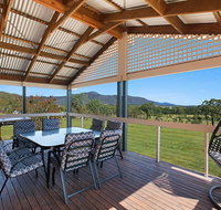 Rosamund House in Broke 4br House in walking distance to Cellar Doors - Accommodation Batemans Bay
