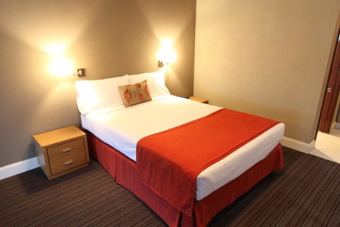 Rose & Crown Hotel - Accommodation Batemans Bay 2