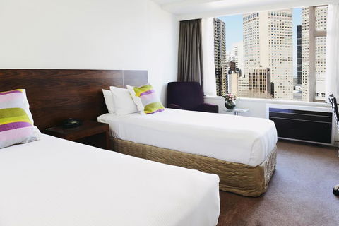 Rydges Melbourne - Accommodation Batemans Bay 3