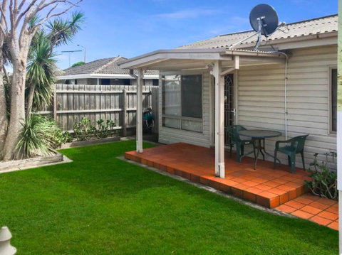 Rye 3 Great Location, Shops, Beach, FREE Wine, Wifi And Netflix - Accommodation Batemans Bay 1