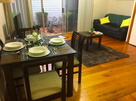 Rye 3 Great Location, Shops, Beach, FREE Wine, Wifi And Netflix - Accommodation Batemans Bay 2