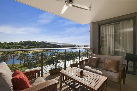 Saltwater Suites - 1,2 & 3 Bed Waterfront Apartments - Accommodation Batemans Bay 2