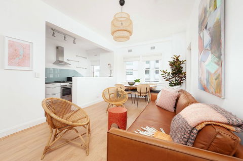 SALTY'S 2 BEDROOM BEACH HOME - Accommodation Batemans Bay 1