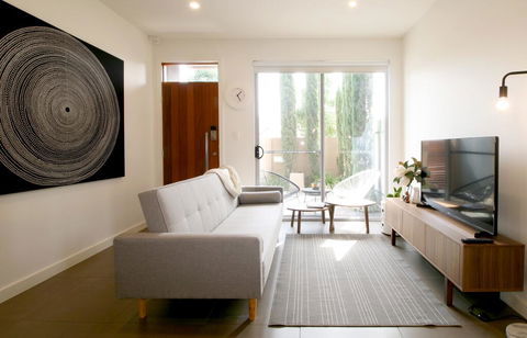 SATOR City Fringe Home Away From Home Pets OK! - Accommodation Batemans Bay 2