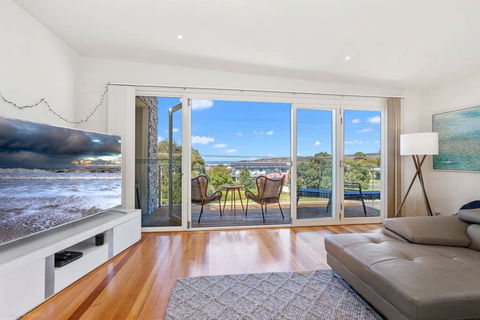 SEA NOOK - Seconds From The Beach - Accommodation Batemans Bay 1