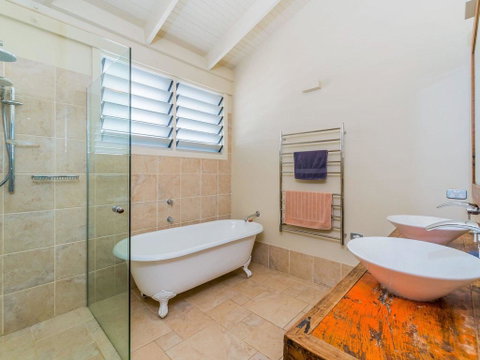 SeaCrest - Plunge Pool And Views! - Accommodation Batemans Bay 3