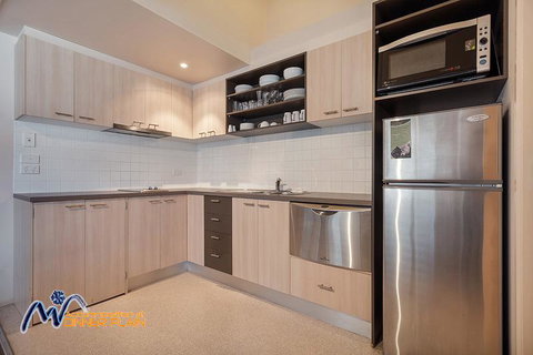 Shiraz - Accommodation Batemans Bay 1