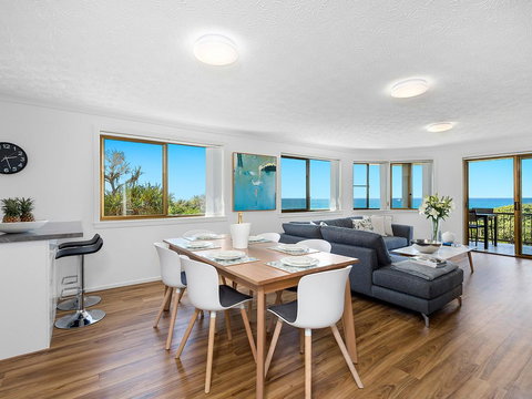 Shoreline Six With Ocean Views To See The Whales - Accommodation Batemans Bay 3