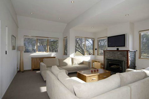 Ski Break - Accommodation Batemans Bay 2