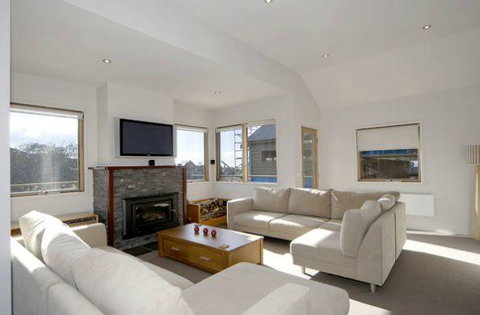 Ski Break - Accommodation Batemans Bay 1