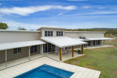 Skyline Farm House - Accommodation Batemans Bay 0