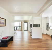 Skymirror Villa - Accommodation Batemans Bay
