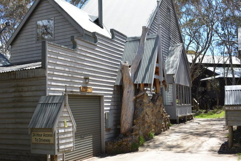Snowdrop Lodge - Accommodation Batemans Bay 0
