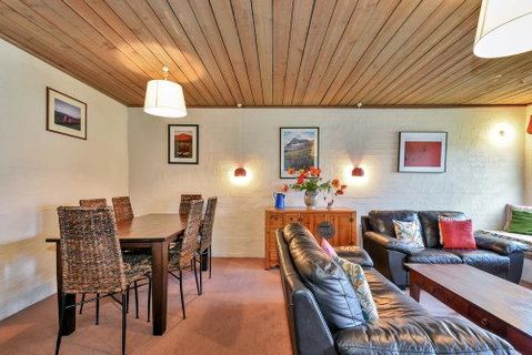 Snowgums 06 - Accommodation Batemans Bay 2
