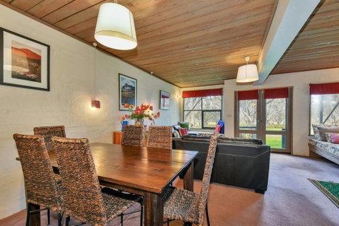Snowgums 06 - Accommodation Batemans Bay 3