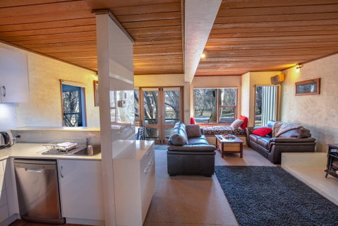 Snowgums 07 - Accommodation Batemans Bay 0