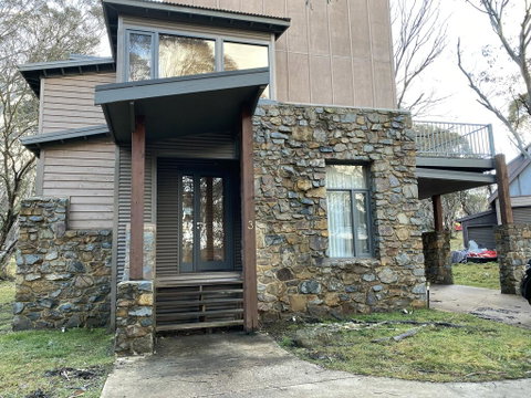 Sonoma Chalet - Accommodation Batemans Bay 0