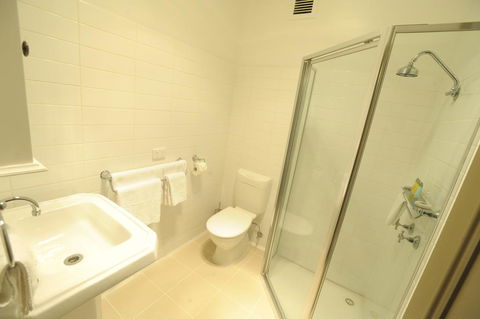 Sovereign Hill Hotel - Accommodation Batemans Bay 3