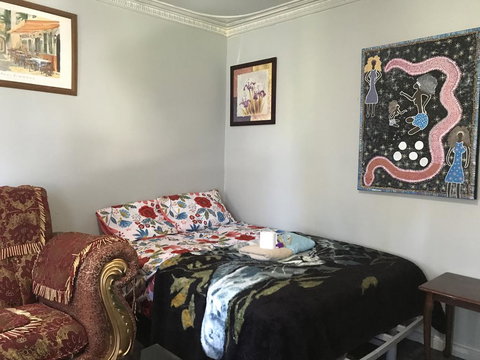 Spacious And Private Room - Accommodation Batemans Bay 3