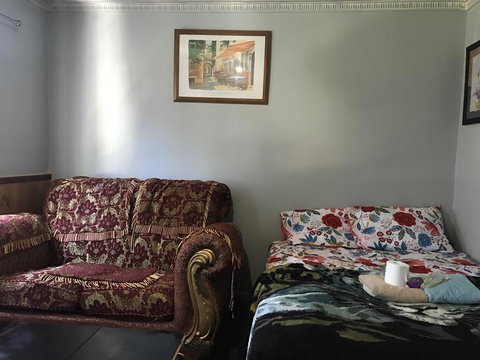 Spacious And Private Room - Accommodation Batemans Bay 2