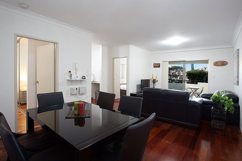Spacious Family Apartment Close To Olympic Park - Accommodation Batemans Bay 0