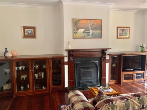 Spacious, Clean , Relaxing Country Escape Perfect For Large Groups And Families - Accommodation Batemans Bay 2