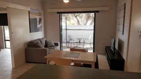 Stay Awhile In Port Pirie - Min Stay 4 Nights - Accommodation Batemans Bay 2
