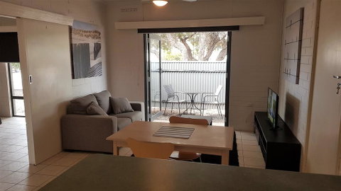 Stay Awhile In Port Pirie - Min Stay 4 Nights - Accommodation Batemans Bay 2