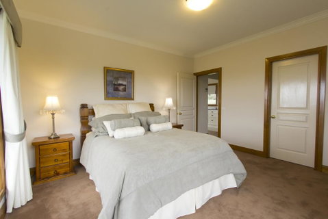 Stay Bathurst - Accommodation Batemans Bay 0