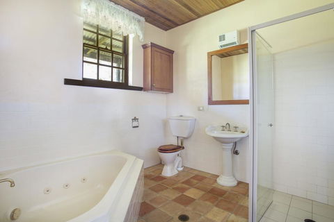 Stone Cottage - Accommodation Batemans Bay 1