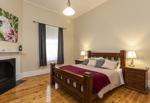 Strothers Farm House - Accommodation Batemans Bay 0