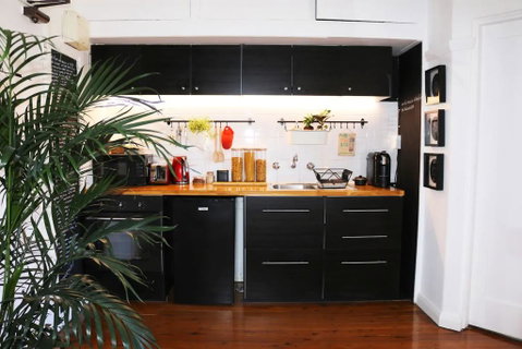 Studio Flat With Shared Rooftop Terrace - Accommodation Batemans Bay 1