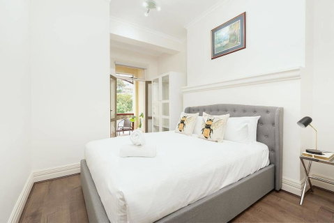 STUNNING SYDNEY HOME 7 - Accommodation Batemans Bay 2