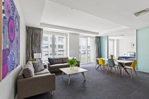 Stunning, Central Huge CBD Pad, Free WiFi, Netflix - Accommodation Batemans Bay 1