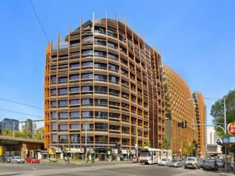 Stylish 1 Bedroom Apartment Amazing City Views - Accommodation Batemans Bay 3