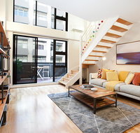 Stylish Loft Steps From City In Best Neighbourhood - Accommodation Batemans Bay