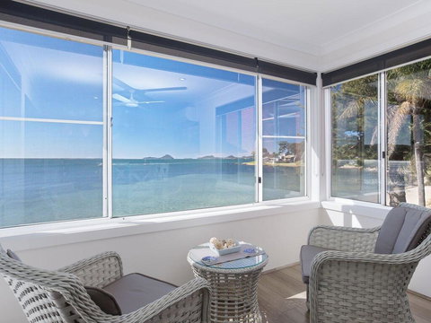 Sunrise Waters', 2/63 Soldiers Point Road - Stunning Waterfront Property - Accommodation Batemans Bay 3