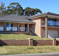 Sunset over Neptune - pet friendly 5 min to beach - Accommodation Batemans Bay