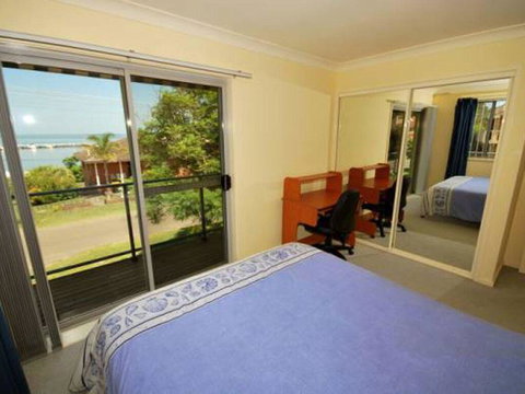 Sunset Place' 1/29 Sunset Boulevard- Gorgeous Townhouse So Close To The Water - Accommodation Batemans Bay 2