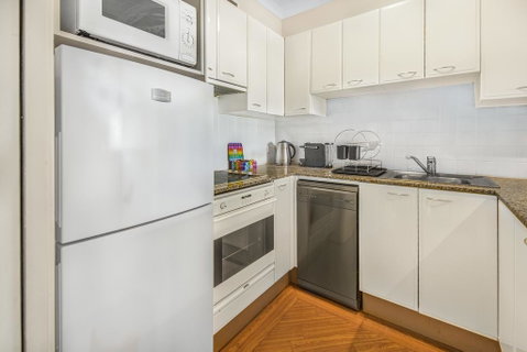 Super Convenient Apartment With Garden Views - Accommodation Batemans Bay 3