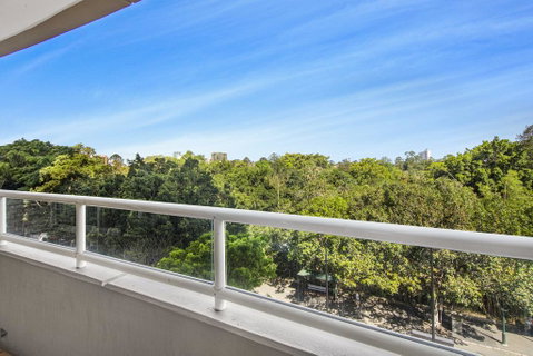 Super Convenient Apartment With Garden Views - Accommodation Batemans Bay 0