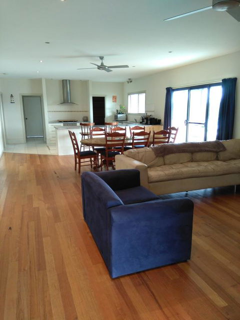Symuya - Accommodation Batemans Bay 2