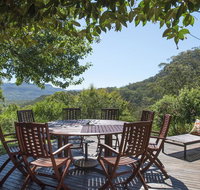 Taliesin - Beautiful 4 bedroom home with amazing views - Accommodation Batemans Bay