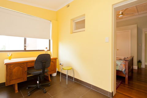 Taree Apartment - Accommodation Batemans Bay 3