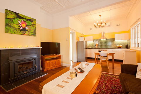 Taree Apartment - Accommodation Batemans Bay 0