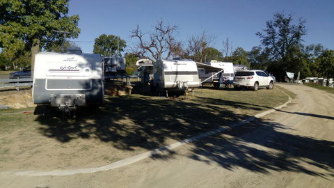 Taroom Caravan & Tourist Park - Accommodation Batemans Bay 2