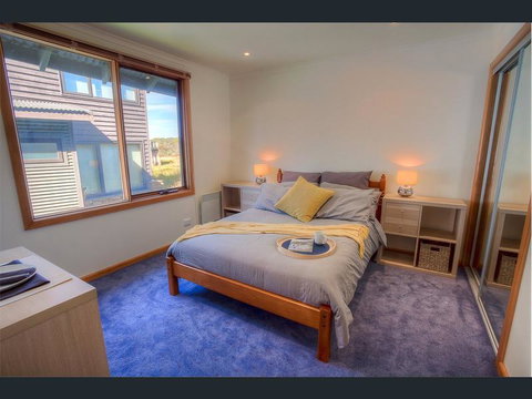Tetleys - Accommodation Batemans Bay 0