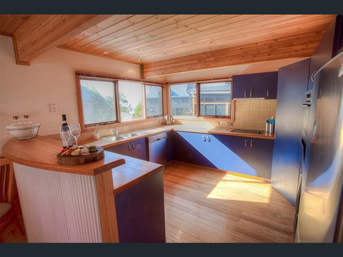 Tetleys - Accommodation Batemans Bay 3