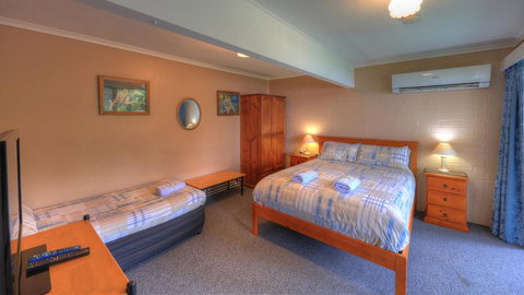 The 2C's Bed & Breakfast - Accommodation Batemans Bay 0