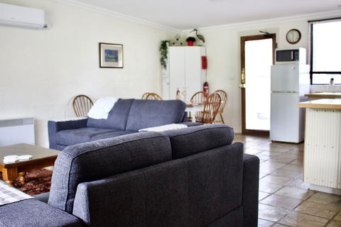 The Apartment - Moyston - Accommodation Batemans Bay 0
